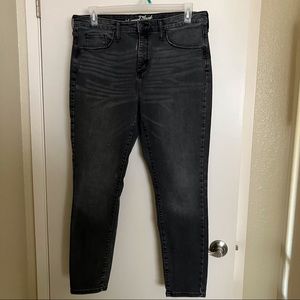 Universal Thread High Rise Skinny Denim Jeans Faded Black/Sulfur Size 16/33R